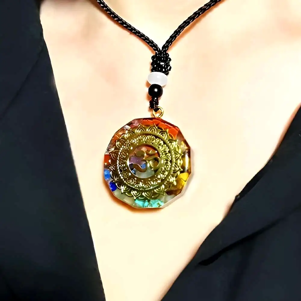 Colier 7 chakre cu semnul sacru Om