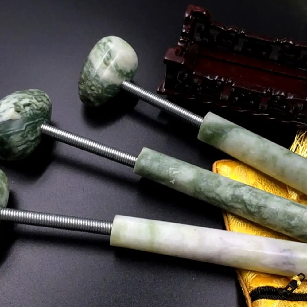 Ciocanel din jad pentru masaj facial si corporal