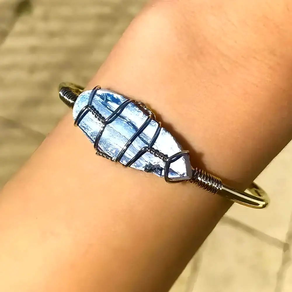 Bratara rigida cuart albastru