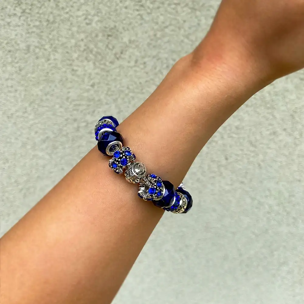 Bratara zodia Capricorn tip Pandora suflată cu argint cu strasuri montate în charmuri