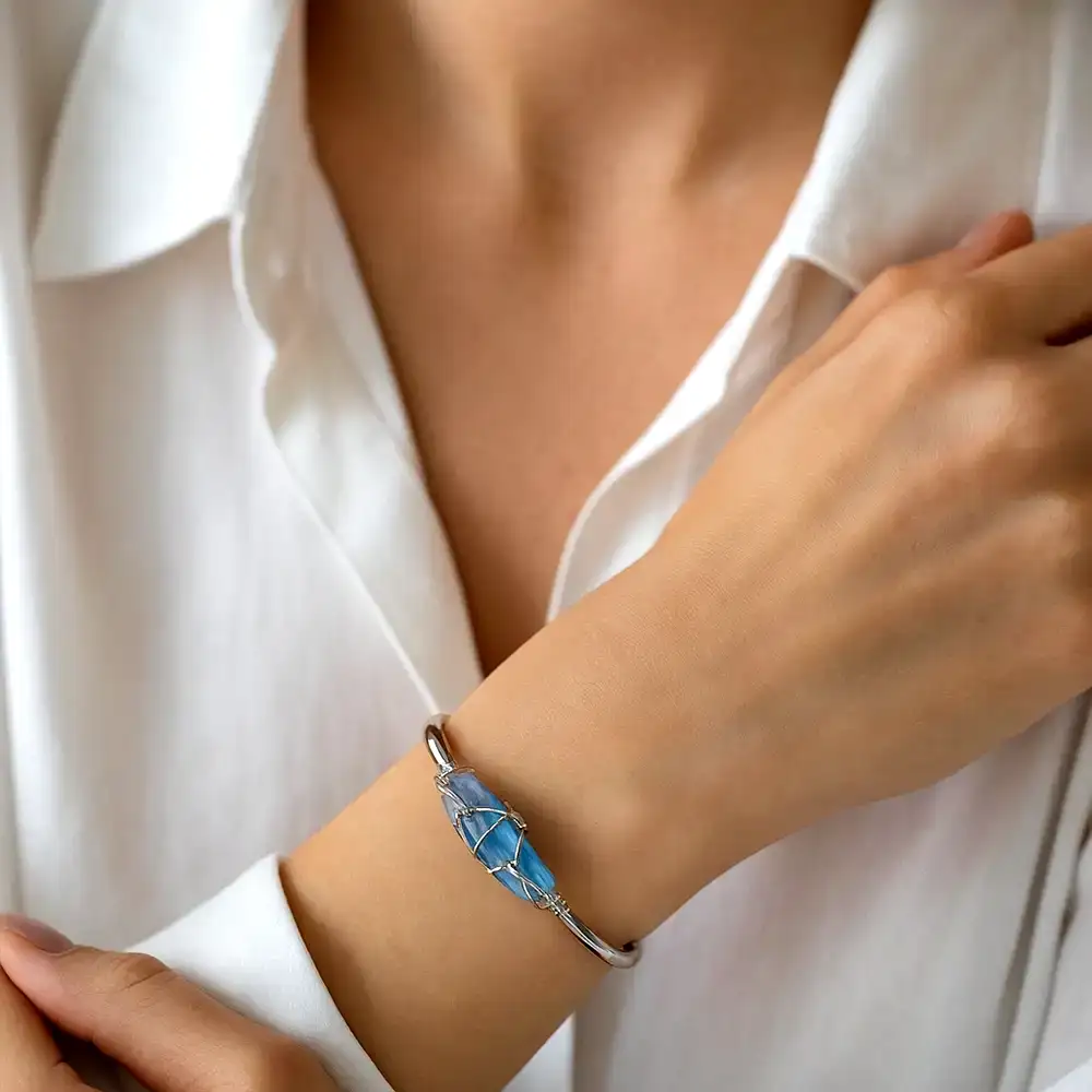 Bratara rigida cuart albastru