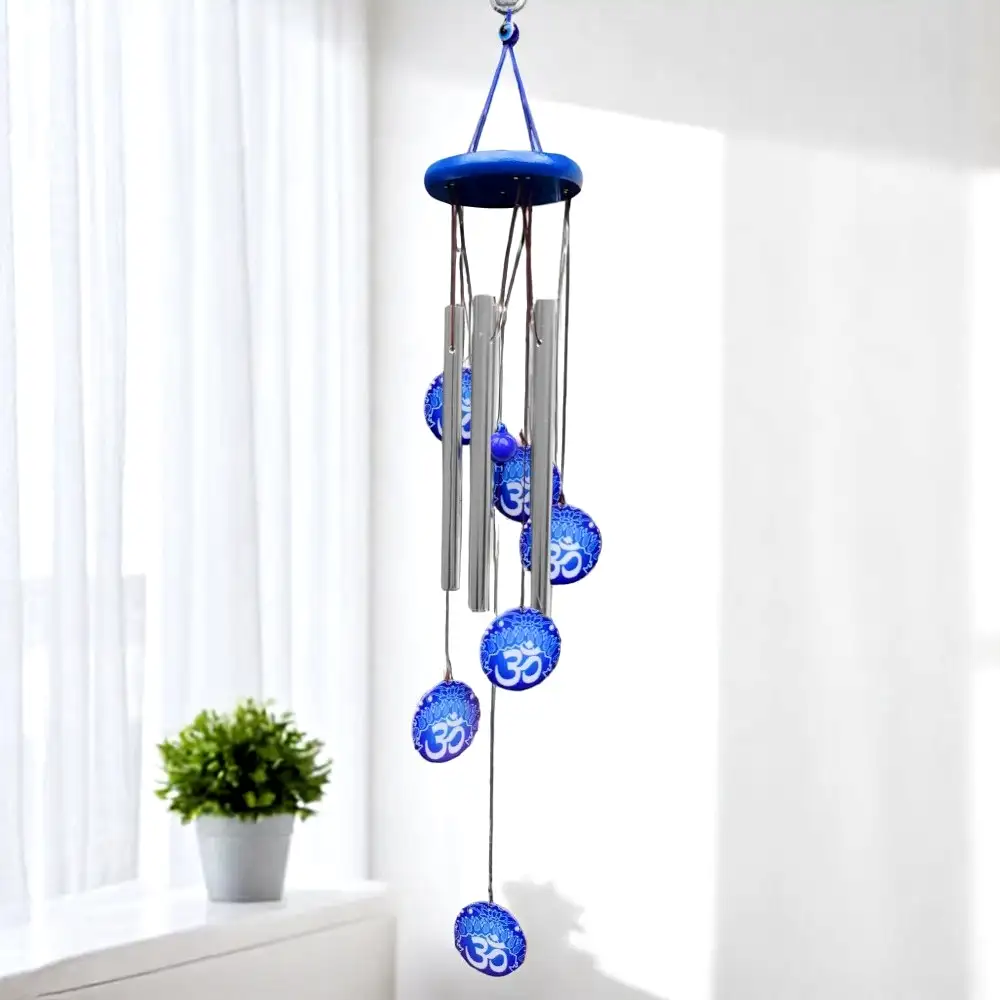 Clopotei de vant cu tuburi sonore si simbolul ohm