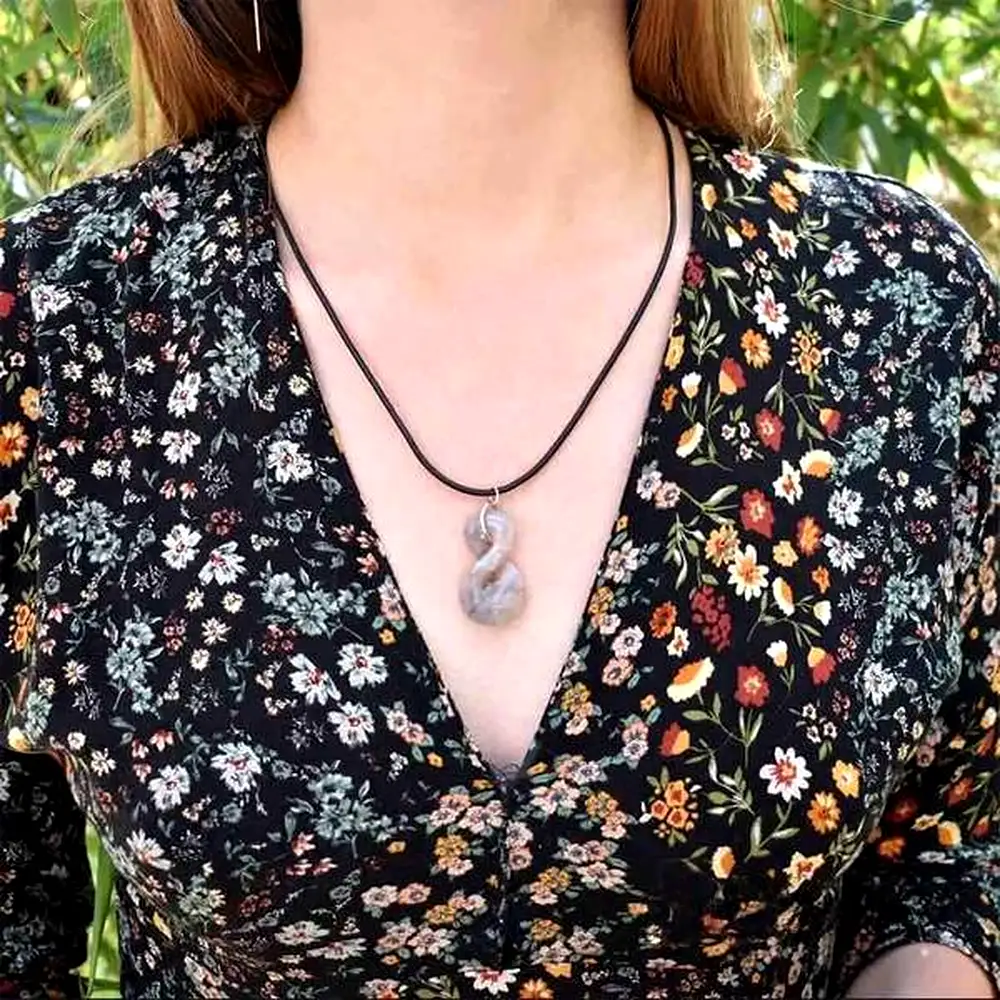 Set colier agate cu semnul infinitului cu felicitare personalizata