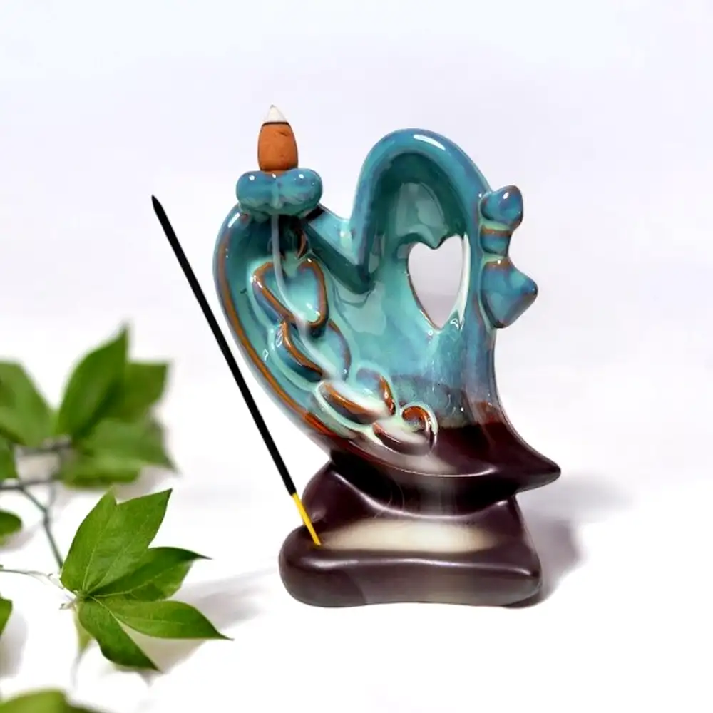 Fântână forma inima pentru conuri parfumate