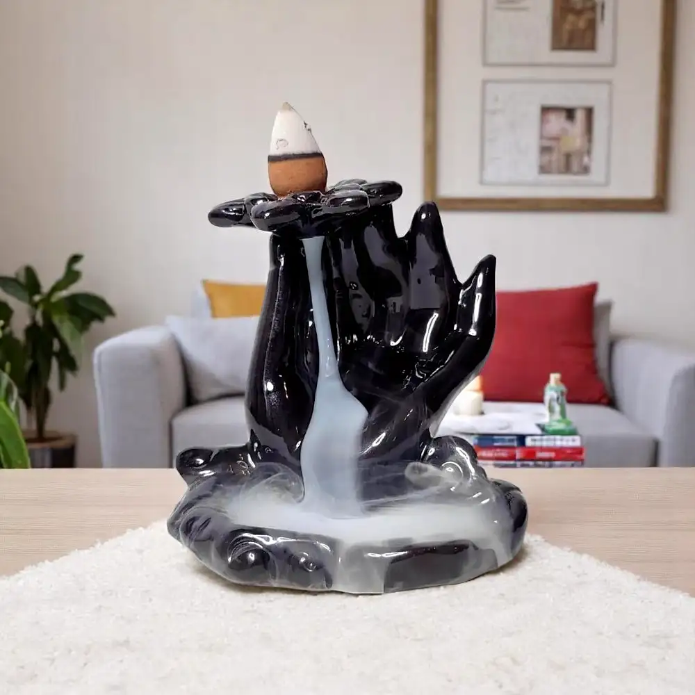 Fantana Lotus în Mână