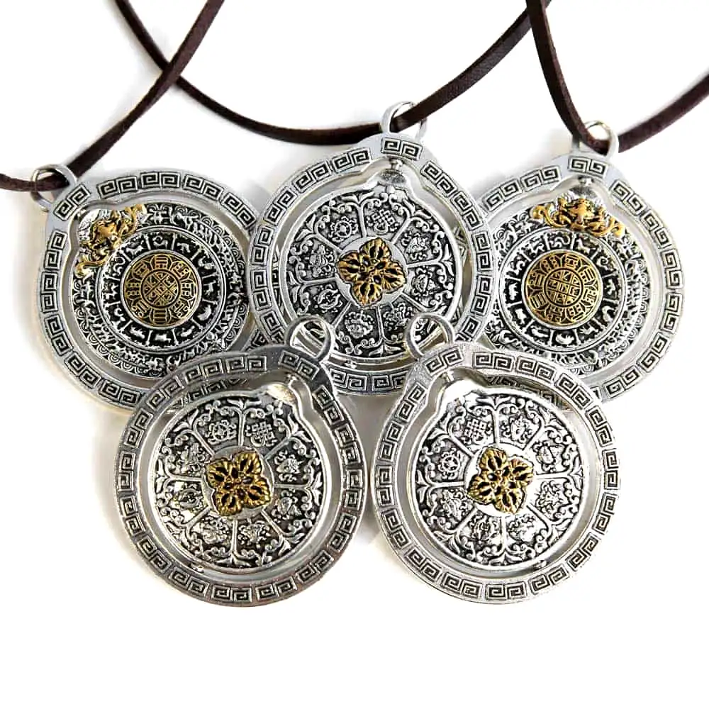 Pandantiv 8 simboluri norocoase