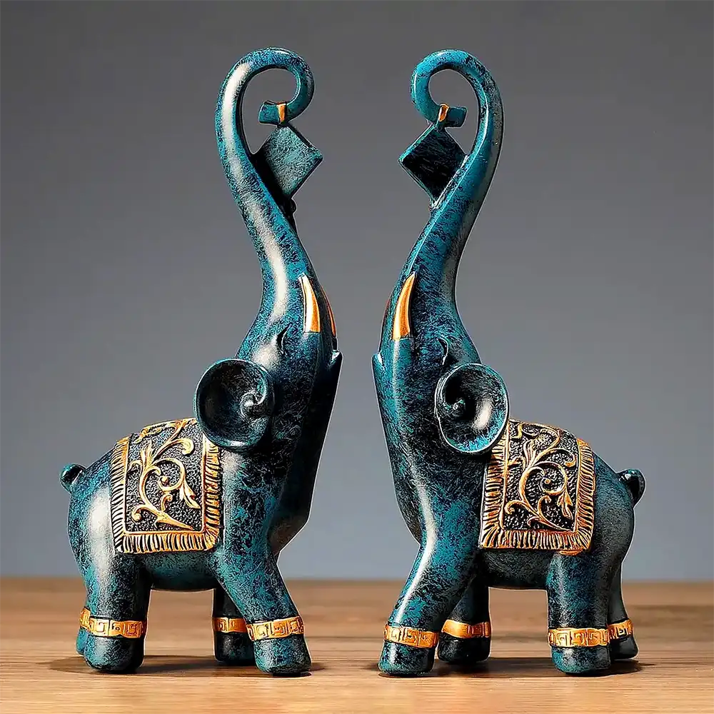 Set 2 elefanți cu trompa în sus