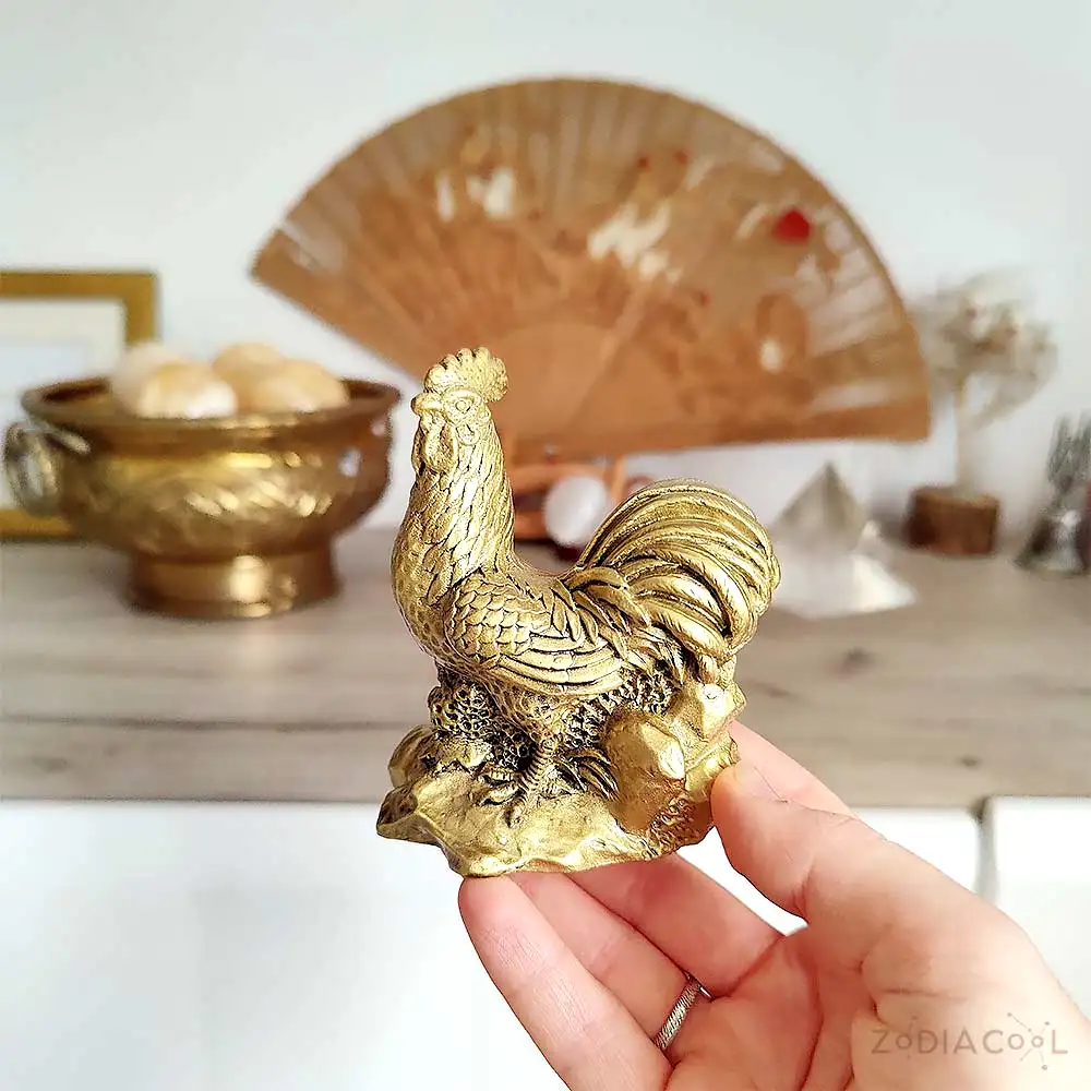 Cocos feng shui pe munte de aur