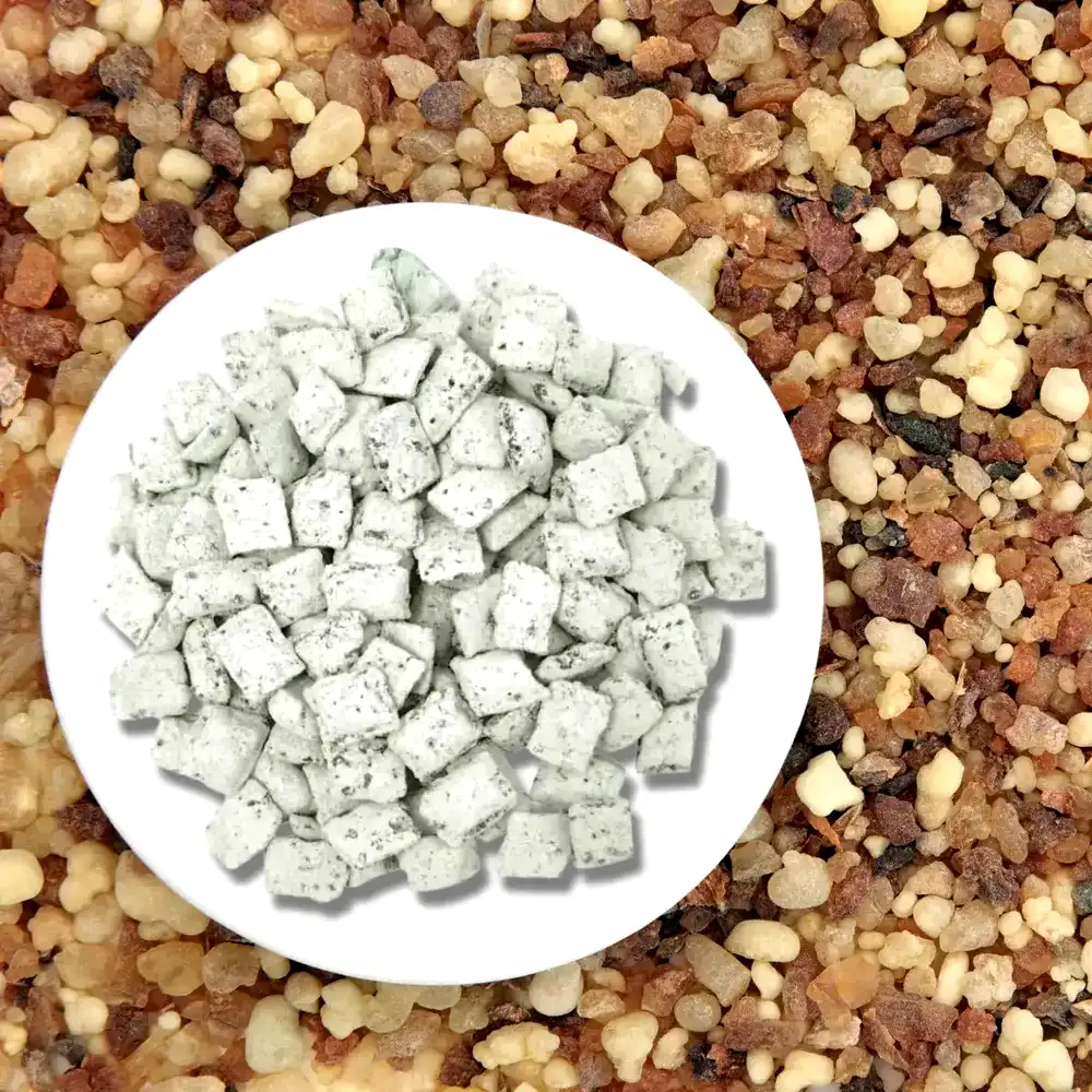 Tamaie naturala parfumata din mir si ambra