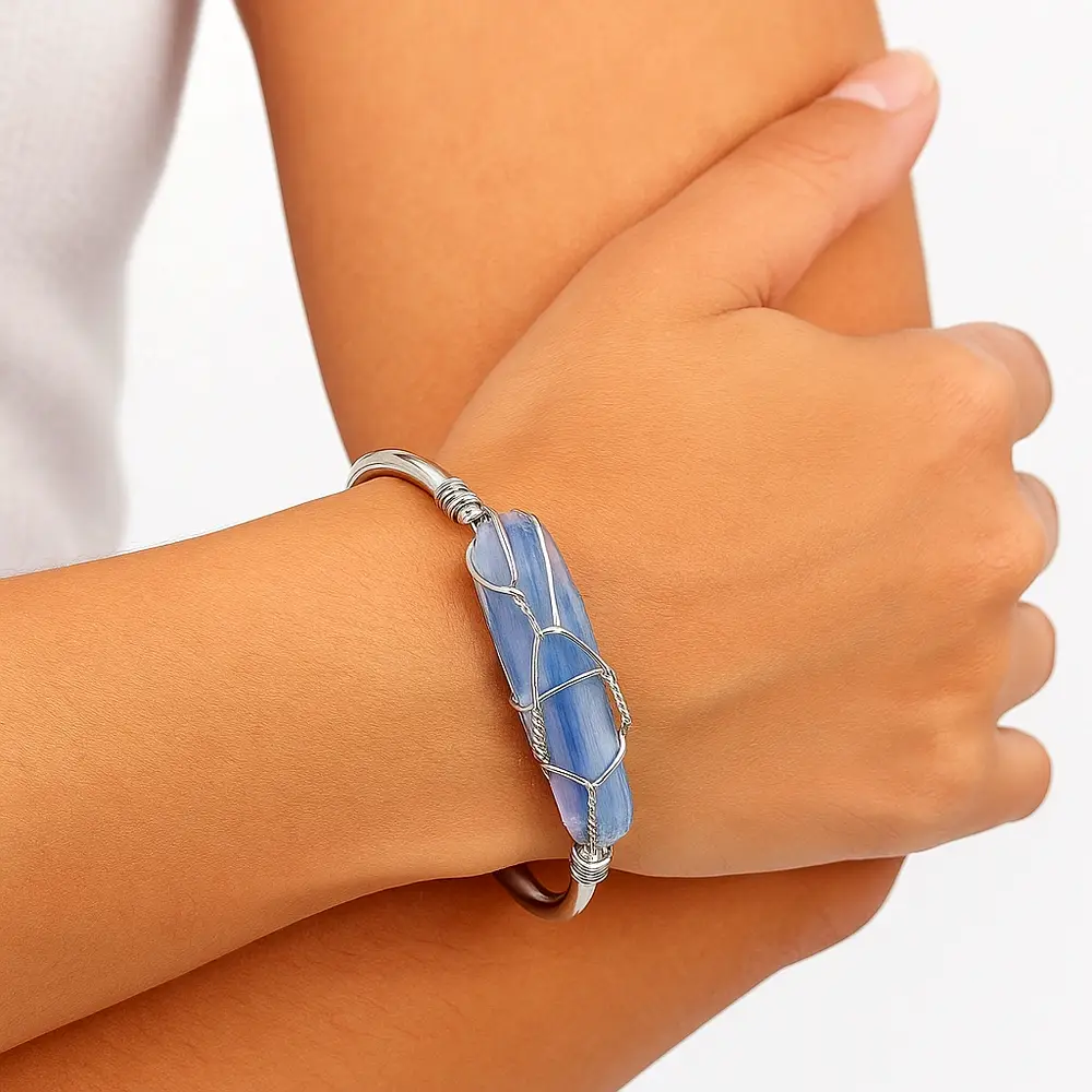 Bratara rigida cuart albastru