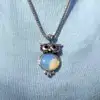 Pandantiv Cuart Opal bufnita, lantisor tennis, piatra 3.5 cm