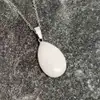 Pandantiv Selenit, piatra semipretioasa care ajuta la repararea relatiilor, set cu lantisor inoxidabil, alb 50 cm