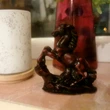 Cal rosu obiect feng shui, pentru dragoste si relatii bune, rasina