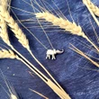 Colier elefant trompa in sus și piatra lunii, lantisor argintiu