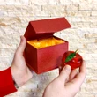 Mar roșu cristal cu frunzulita, marul păcii 5 cm, cutie cu satin