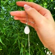 Pandantiv Agat, piatra protecției și a cuplurilor căsătorite, cristal natural în formă ovală alb 30 cm 