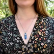 Pandantiv Tianshan albastru dublu varf, piatra increderii, set lantisor argintiu si cristal hexagonal 34 mm, femei barbati