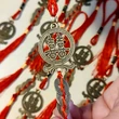 Amuleta Dubla Fericire pentru dragoste, fericire in mariaj si relatie de lunga durata, auriu snur rosu