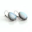 Cercei Opal oval, piatra protecției, în formă de picatură sau oval și motive grecești cu tortiță argintie,2 cm