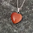 Colier Piatra Soarelui Inima, piatra care sustine personalitatea, set cu lantisor inoxidabil, pietre 16 mm maro rosu