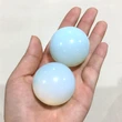 Sfera Opal, piatra norocului, sfere de cristal 5-6 cm suport lemn