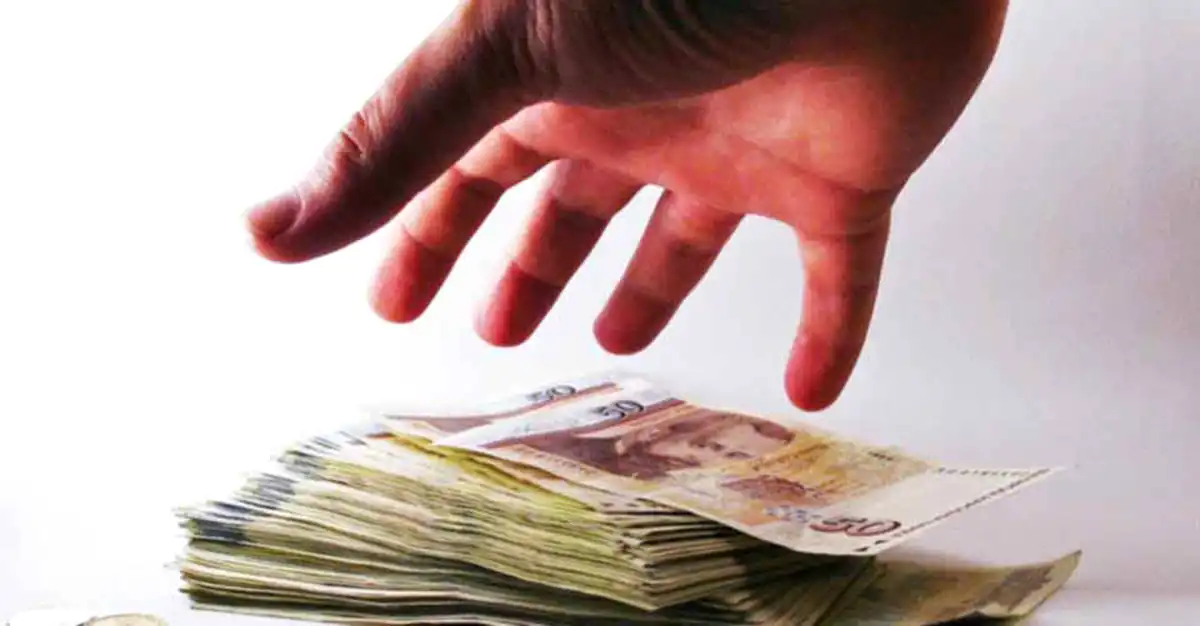 O încercare pe partea financiară pentru CAPRICORN, generată de Eclipsa de Lună din 27 Iulie 