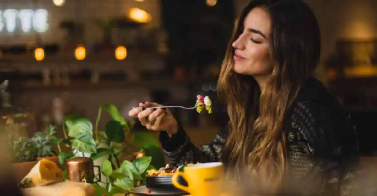 Vrei să slăbești sănătos? Iată 4 combinații de alimente care ajută