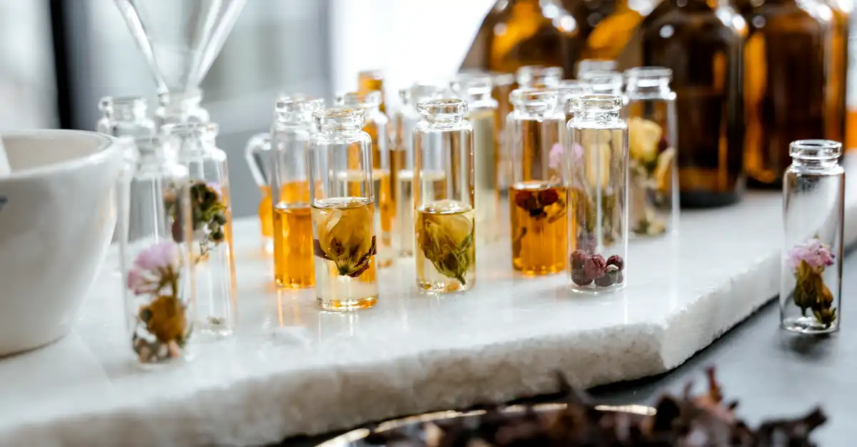 Beneficiile aromelor dulci folosite în aromaterapie de la flori și plante afrodisiace