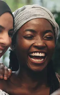 Cinci lucruri pe care oamenii fericiți le-au făcut filosofia lor de viață