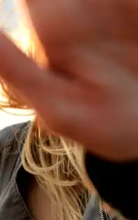 7 forme de control care dăunează în orice relație. Ferește-te de ele!