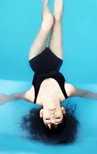 Vrei să ai sânii sănătoși și frumoși? Elimină aceste 3 convingeri negative care te îmbolnăvesc