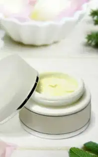 Crema antirid. Ce ingrediente trebuie sa contina o crema antirid buna