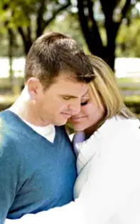 Ești îndrăgostit de o femeie GEMENI? Iată cum o poți cuceri iremediabil!