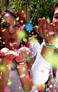 Cu ce să te îmbraci în luna Iulie 2019, momente unice pentru o zodie