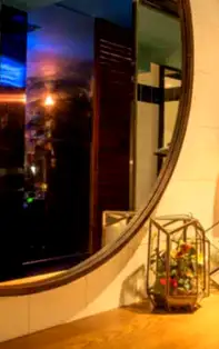 Unde așezi oglinzile din casă pentru a te feri de ghinion și oare sunt bune oglinzile în dormitor