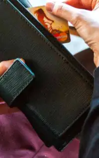 Ce poveste spune portofelul tău? Succes sau pierderi de bani? 