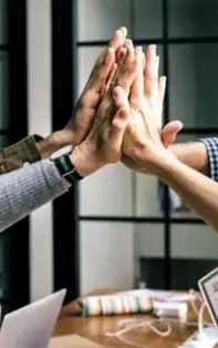 Leii încep să culeagă roadele toamna aceasta, o perioadă de introspecție și apariția oportunităților financiare