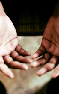 Linia norocului în chiromanție.Totul despre succesele și obstacolele din viață