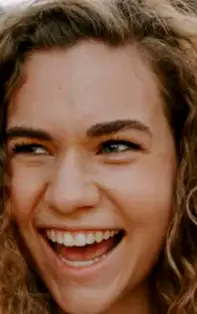 Zâmbește! Cum să faci față în momentele decisive, de oboseală și stres cu cea mai bună „armă”