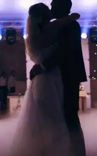 Ai primit inelul și nu știi când să stabilești nunta, într-o zi norocoasă? 