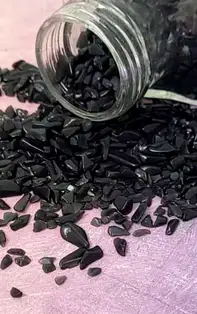 Cristalele negre si proprietatile deosebite ale acestora

