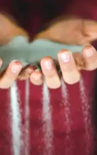 Ce faci dacă ai pus prea multă sare în mâncare?