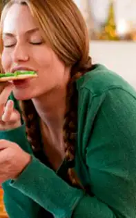 Stomacul sănătos cu combinații alimentare potrivite se ține!