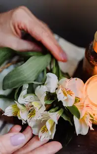 Arome dulci folosite în aromaterapie, beneficii ale parfumurile florale cu nuanțe proaspete