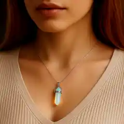 Pandantiv Opal sau Piatra Lunii