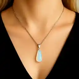 Pandantiv piatra lunii