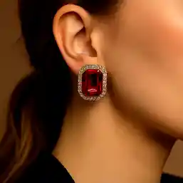 Cercei zirconiu roșu