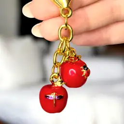 Imagine Breloc Merele armoniei 2025