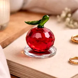 Mar din cristal roșu fatetat