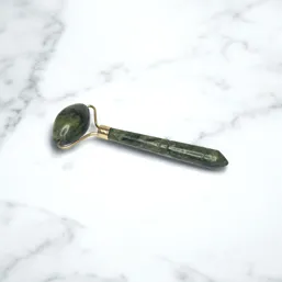 Rola jad pentru masaj facial